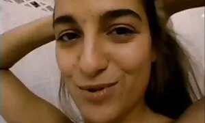 პატარა თმიანი ანა თა ...